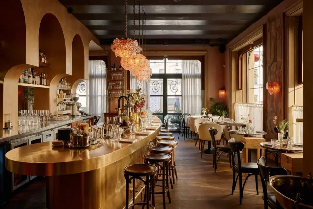 Интерьер ресторана Salone Pasta & Bar
