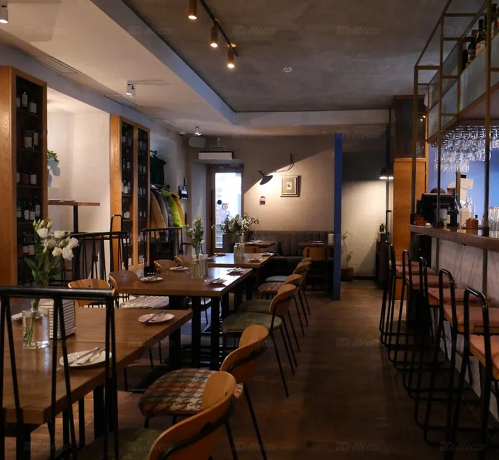 Интерьер ресторана Tilda Food & Bar